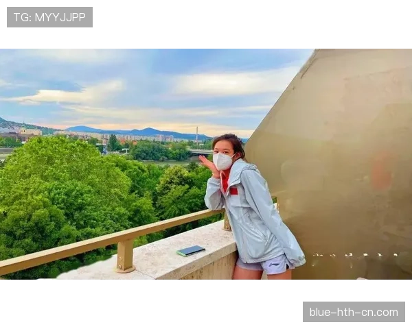 昌雅妮今天晒的早餐，盘子里鳄梨比我一周工资还贵，朋友我先下线